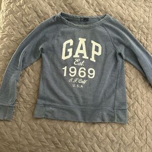 GAP Blue Gray Sweatshirt with Cream Print